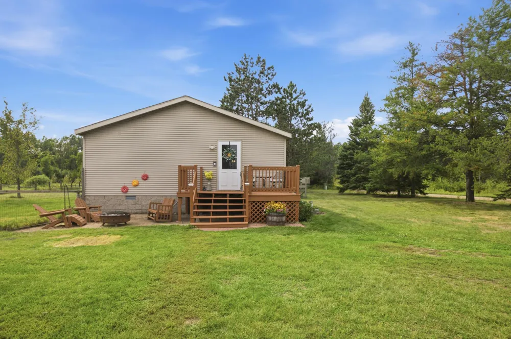 8165 56th Street SW Staples, MN 56479