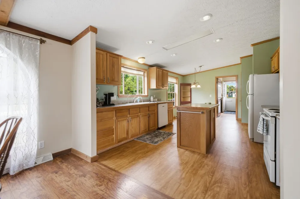 8165 56th Street SW Staples, MN 56479