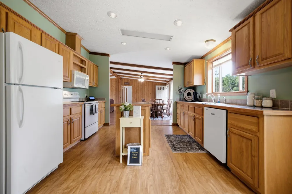 8165 56th Street SW Staples, MN 56479