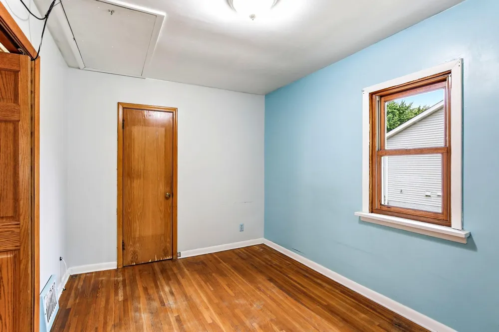 242 Park Street W South Saint Paul, MN 55075