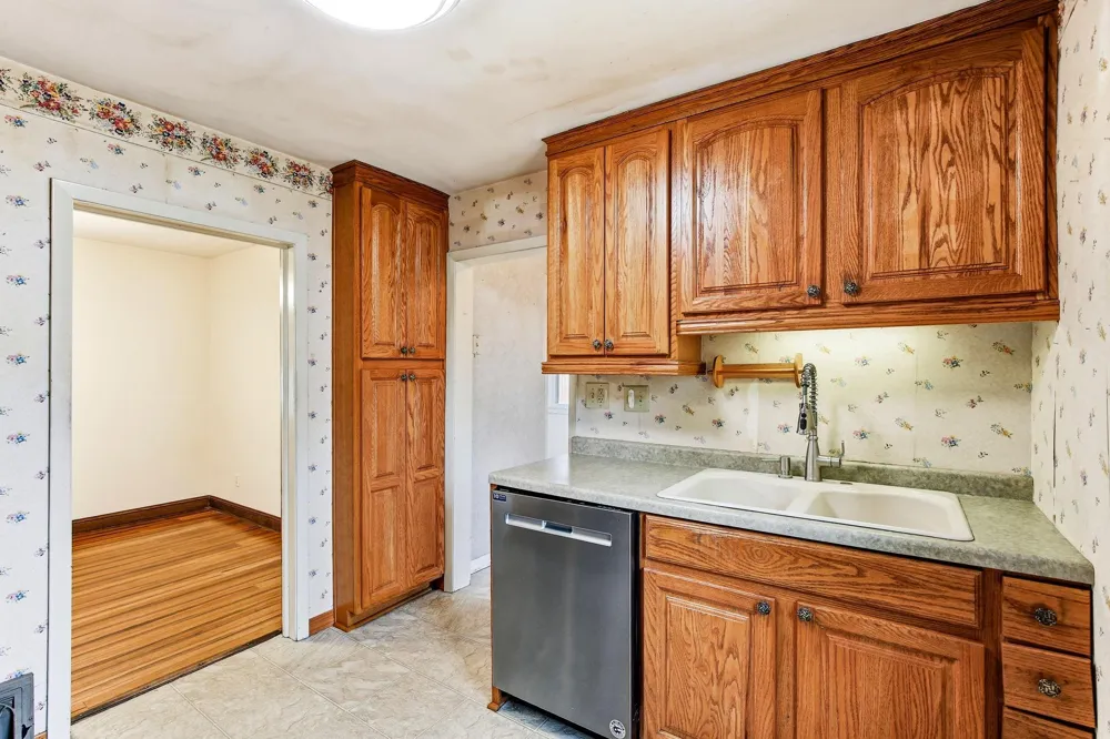 242 Park Street W South Saint Paul, MN 55075