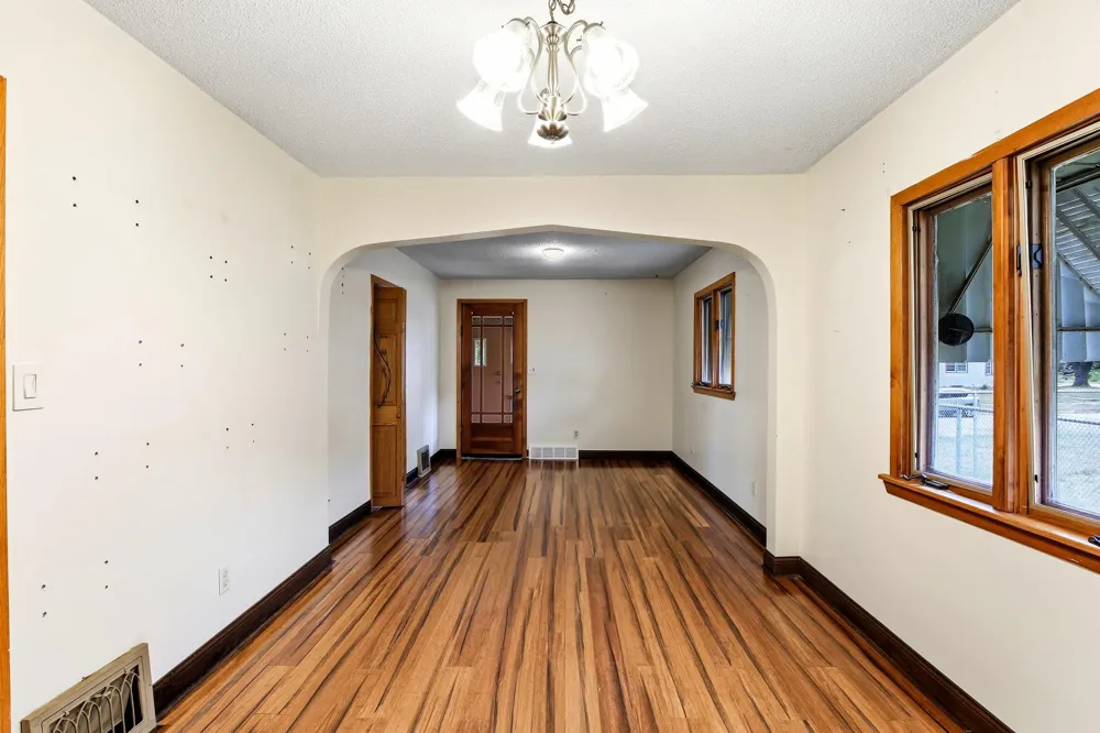 242 Park Street W South Saint Paul, MN 55075