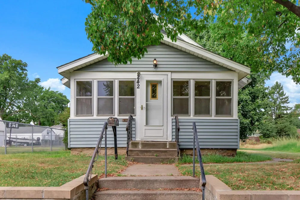 242 Park Street W South Saint Paul, MN 55075