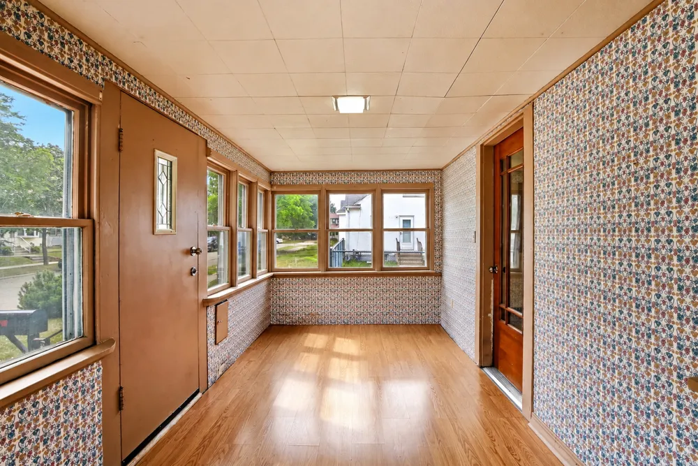 242 Park Street W South Saint Paul, MN 55075