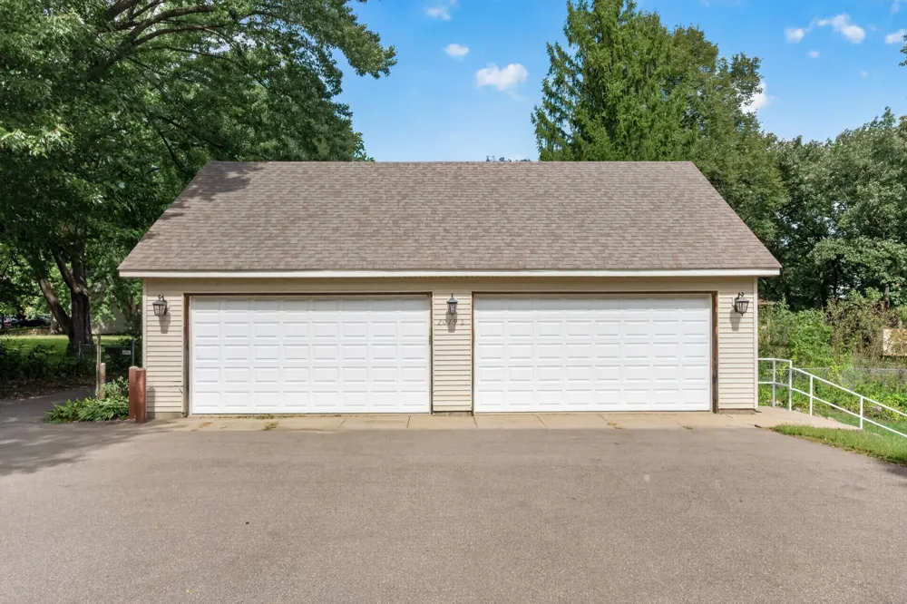 20192 Akin Road Farmington, MN 55024
