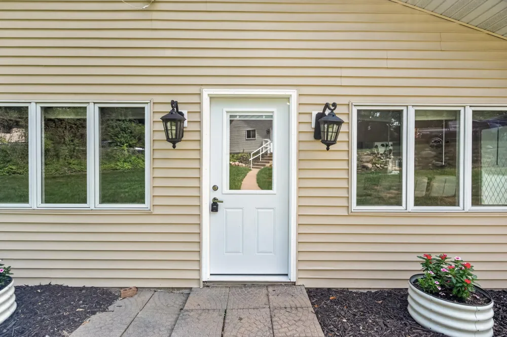 20192 Akin Road Farmington, MN 55024