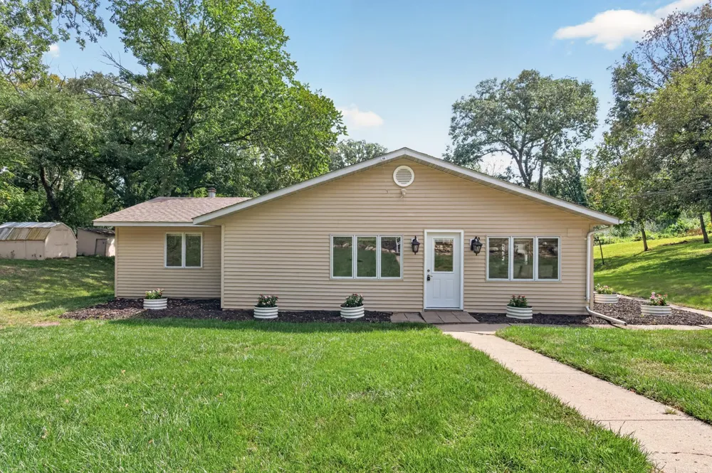 20192 Akin Road Farmington, MN 55024