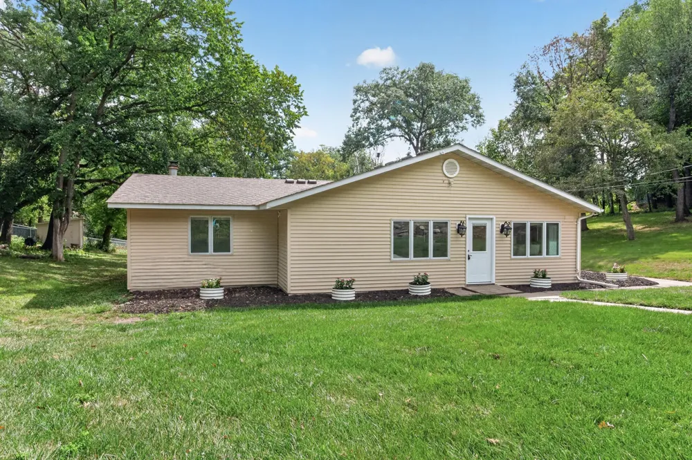 20192 Akin Road Farmington, MN 55024