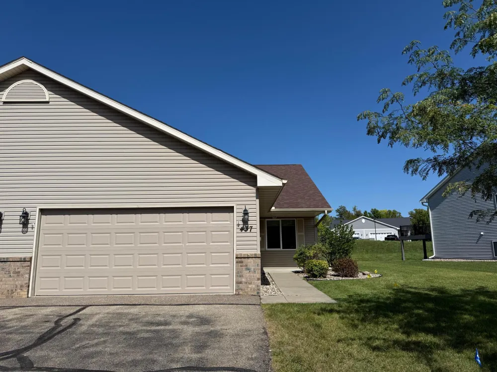 437 Meadow Lane Norwood Young America, MN 55397