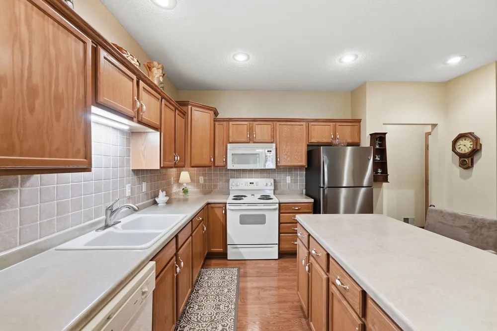 2641 Boulder Way Burnsville, MN 55337