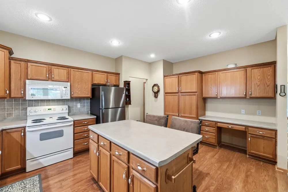 2641 Boulder Way Burnsville, MN 55337