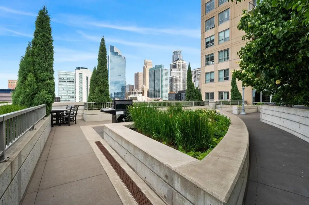 929 Portland Ave #1310 Minneapolis, MN 55404