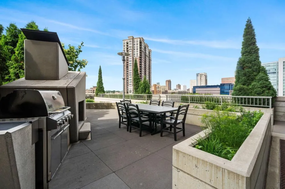 929 Portland Ave #1310 Minneapolis, MN 55404