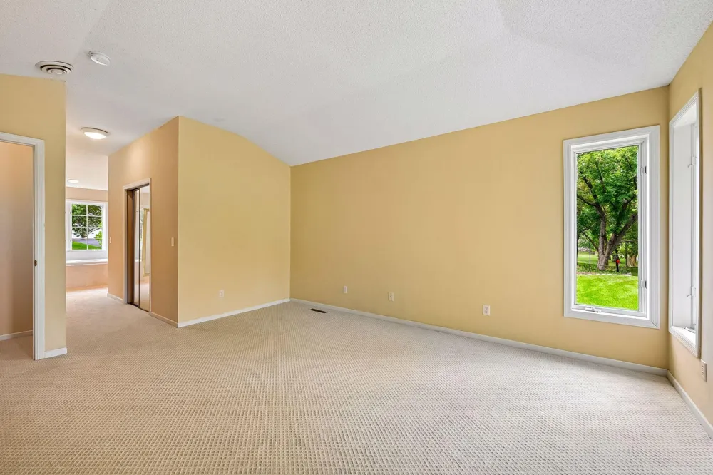 8810 Pointe Vista Drive Victoria, MN 55386