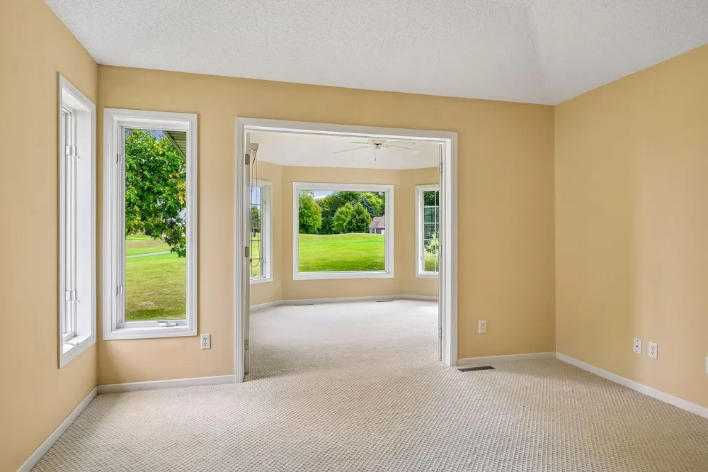 8810 Pointe Vista Drive Victoria, MN 55386