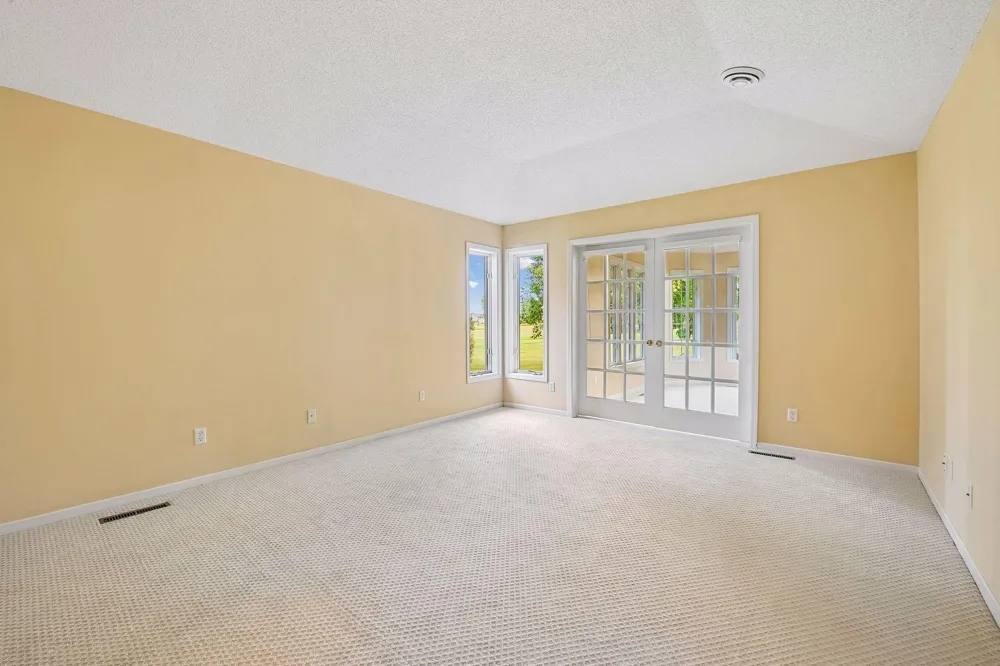 8810 Pointe Vista Drive Victoria, MN 55386