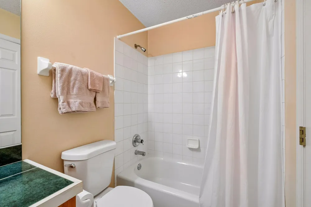 8810 Pointe Vista Drive Victoria, MN 55386