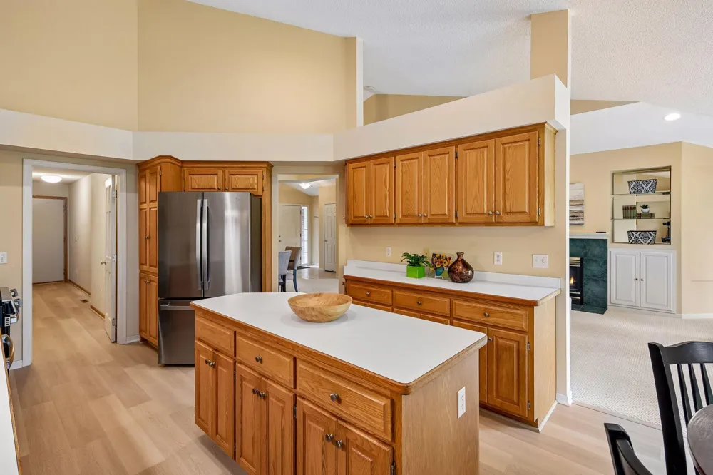8810 Pointe Vista Drive Victoria, MN 55386