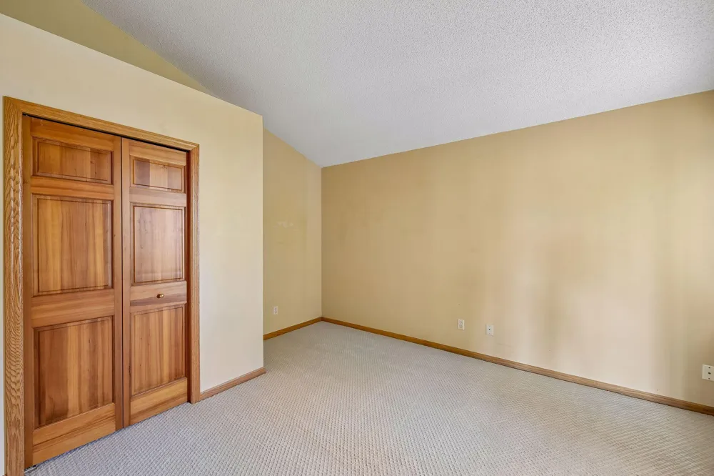8810 Pointe Vista Drive Victoria, MN 55386