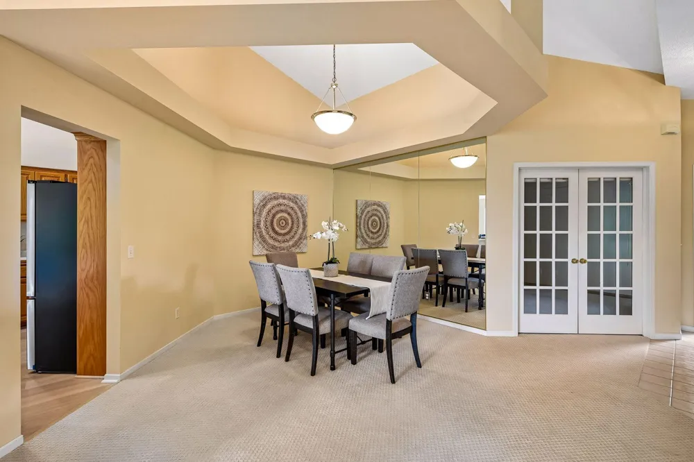 8810 Pointe Vista Drive Victoria, MN 55386