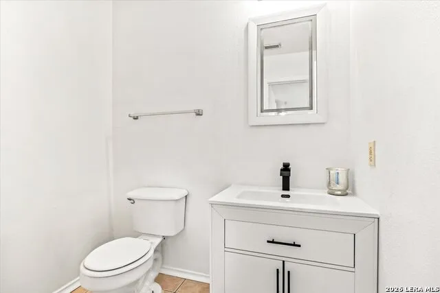 5006 Kenton Trce San Antonio, TX 78240