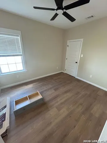 504 HICKORY ST Jourdanton, TX 78026