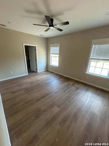 504 HICKORY ST Jourdanton, TX 78026