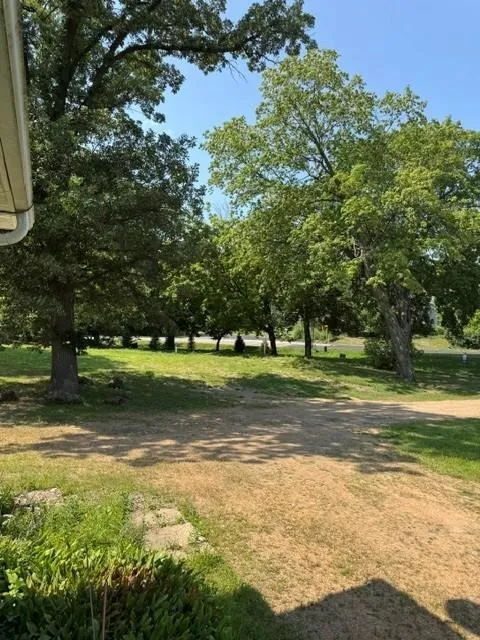 1610 Shadywood Road