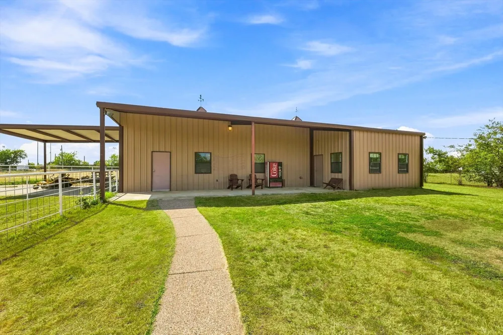 11513 Ridgeview Circle Fort Worth, TX 76244