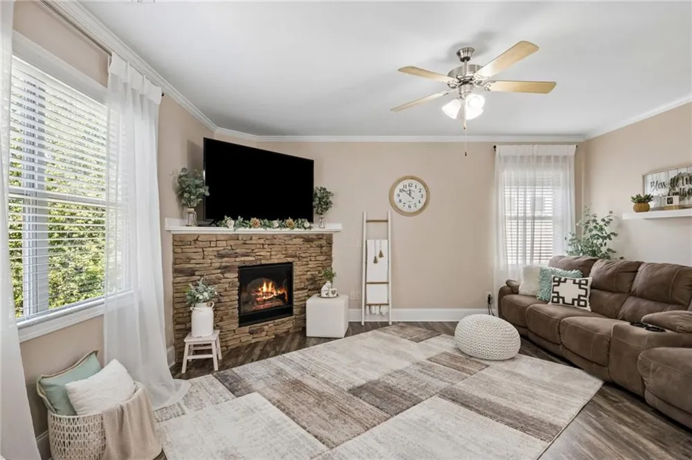6872 Outrigger Court Flowery Branch, GA 30542