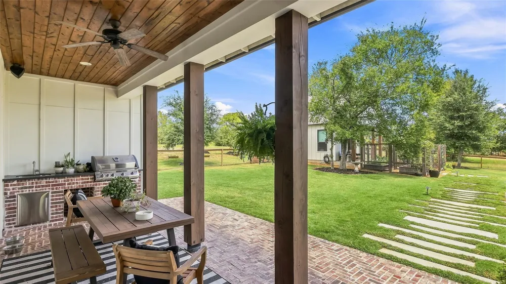 1686 Millican Meadows Circle College Station, TX 77845