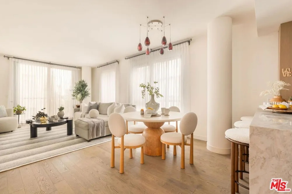 1755 Ocean Avenue #412 Santa Monica, CA 90401