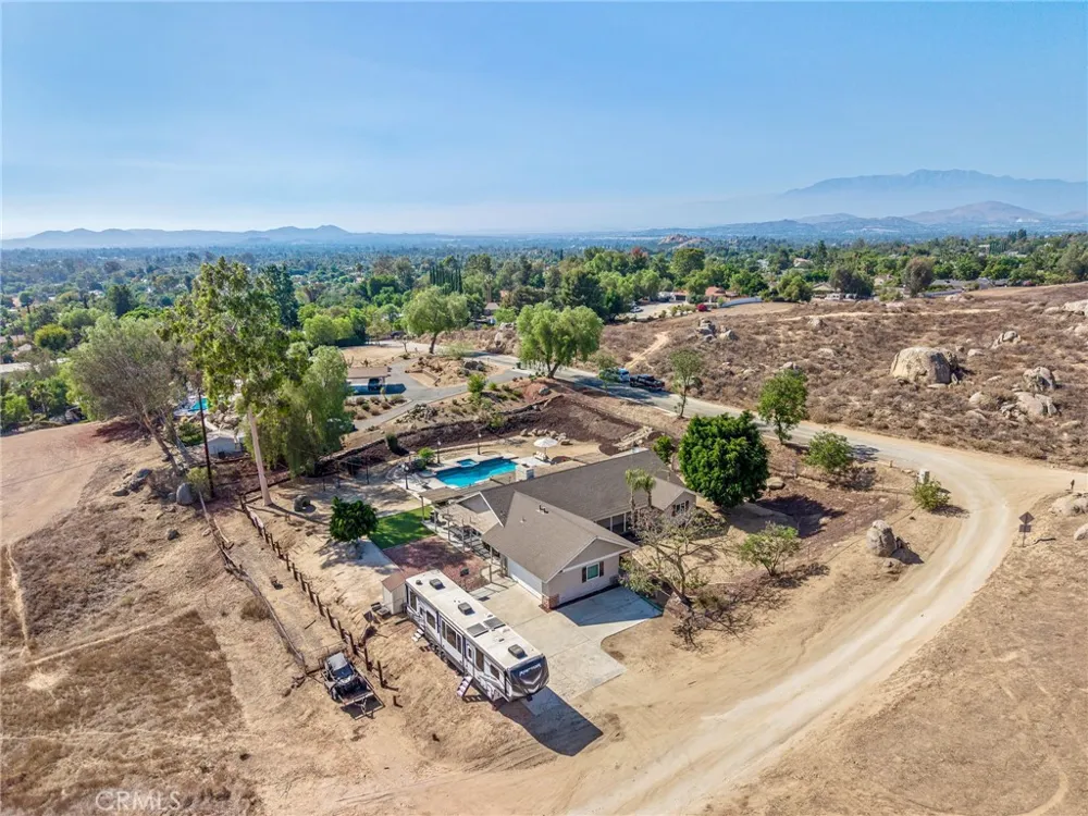 8015 Gopher Gulch Road Riverside, CA 92506