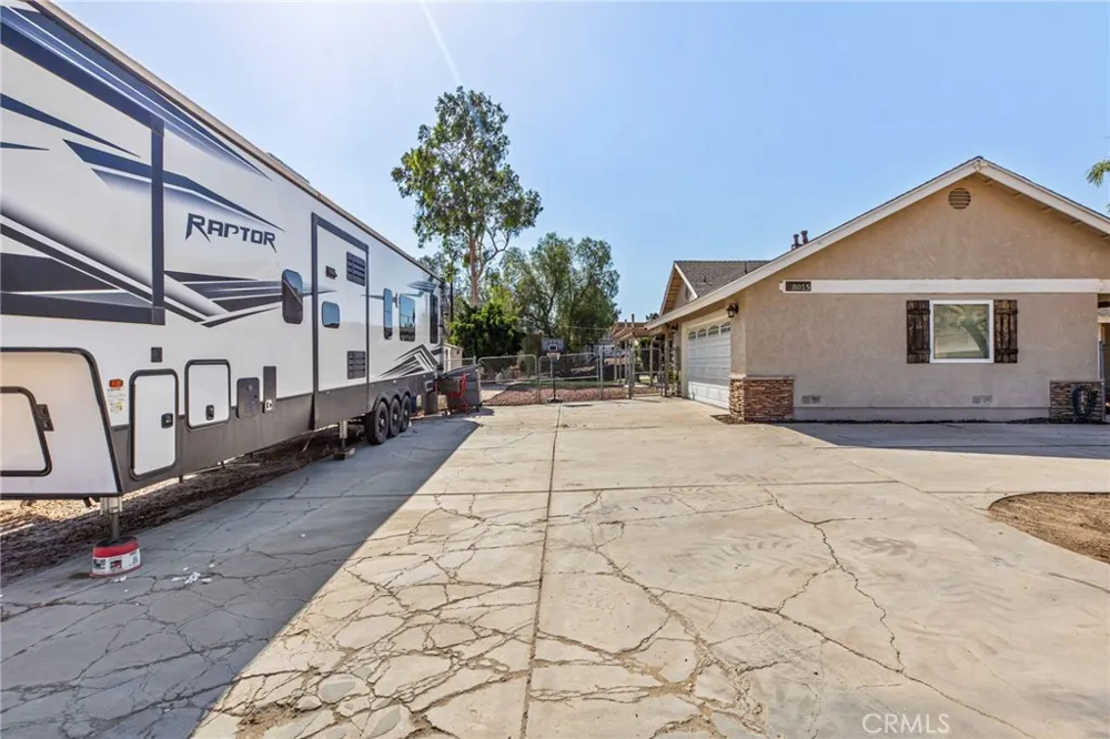 8015 Gopher Gulch Road Riverside, CA 92506