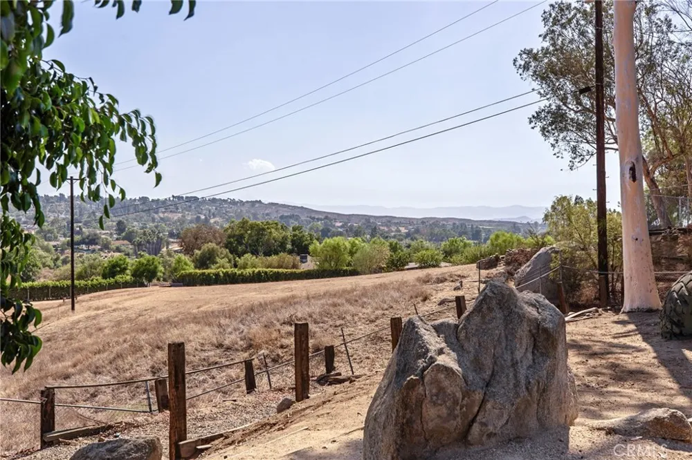 8015 Gopher Gulch Road Riverside, CA 92506