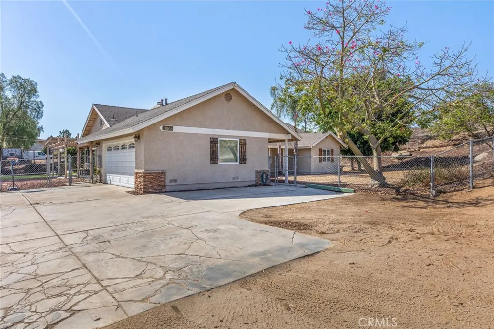 8015 Gopher Gulch Road Riverside, CA 92506
