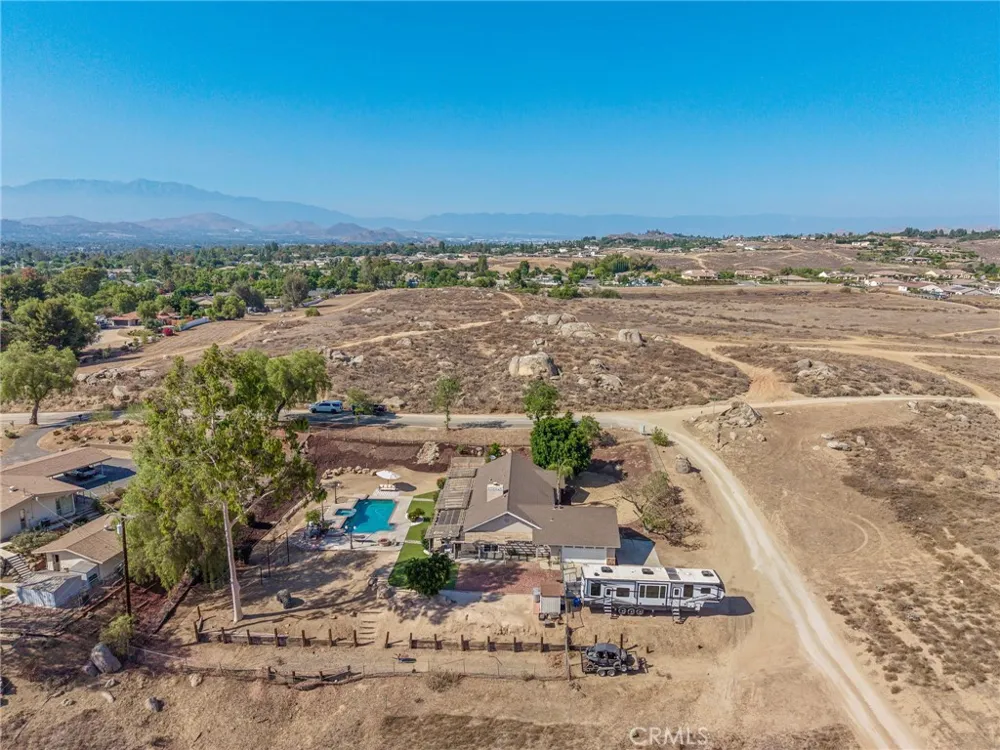 8015 Gopher Gulch Road Riverside, CA 92506