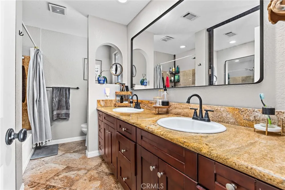 8015 Gopher Gulch Road Riverside, CA 92506