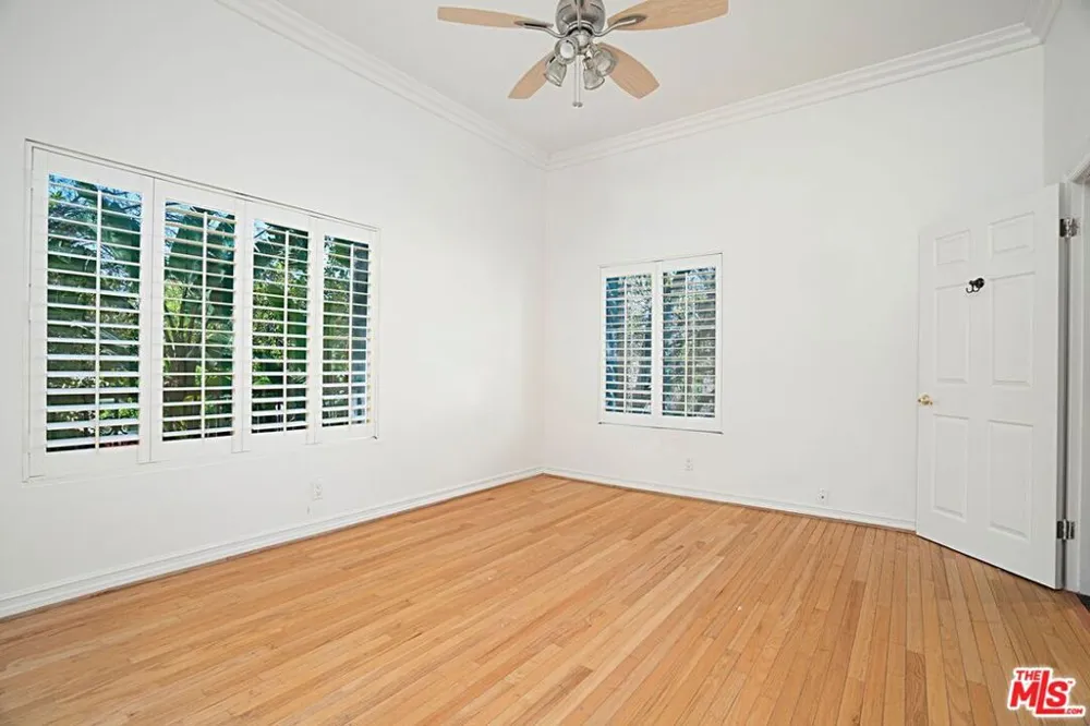 3836 Mound View Avenue Studio City, CA 91604