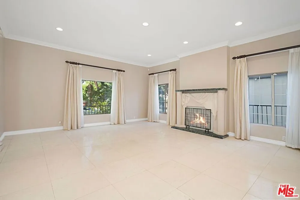 3836 Mound View Avenue Studio City, CA 91604