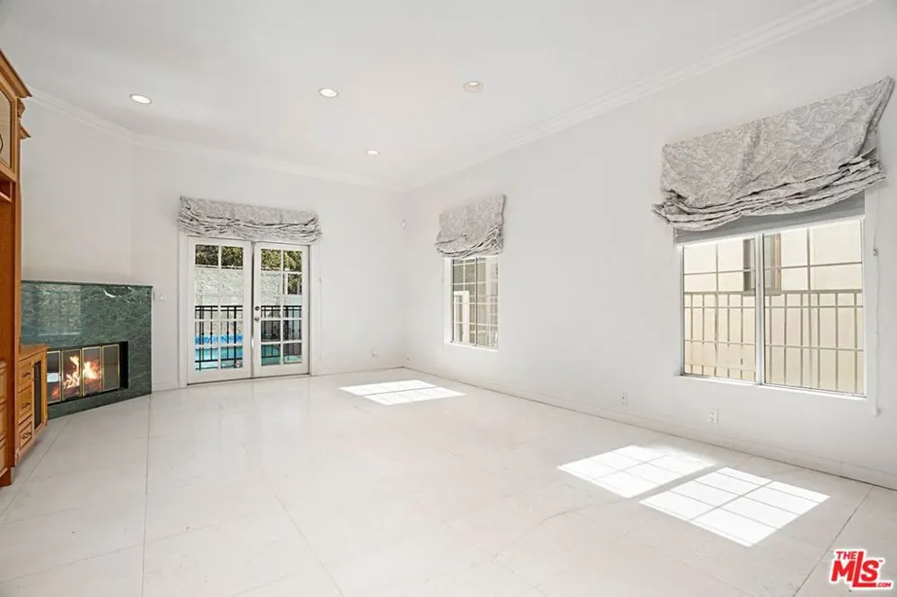 3836 Mound View Avenue Studio City, CA 91604