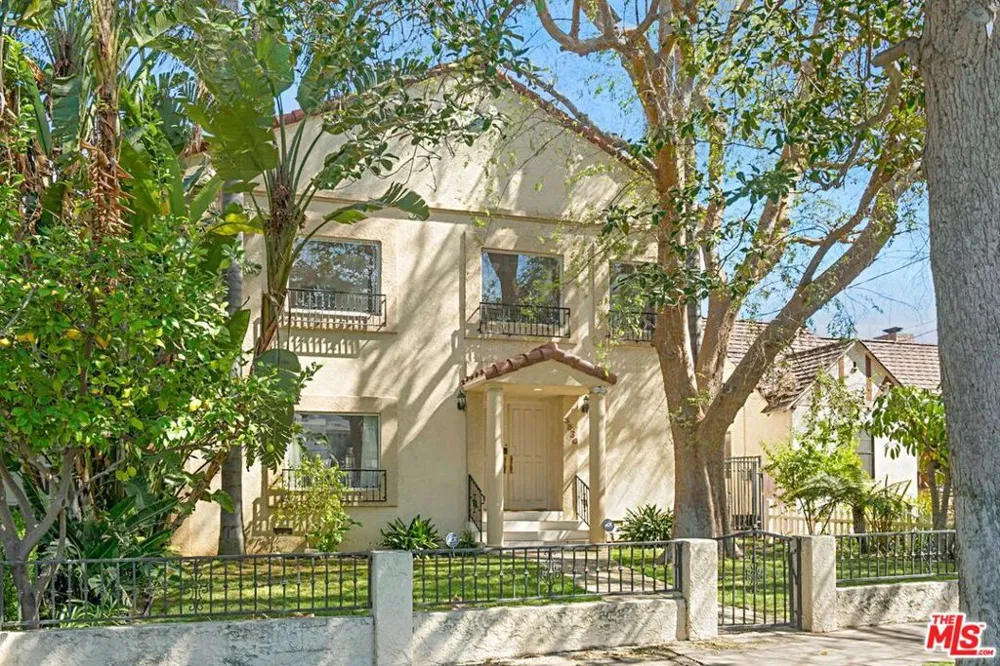 3836 Mound View Avenue Studio City, CA 91604