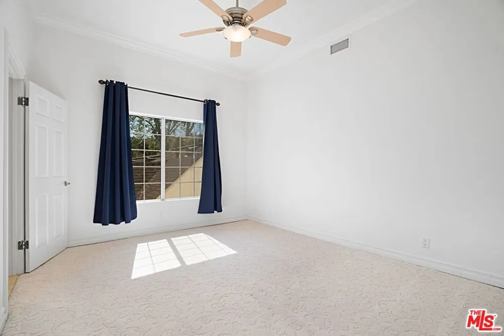 3836 Mound View Avenue Studio City, CA 91604