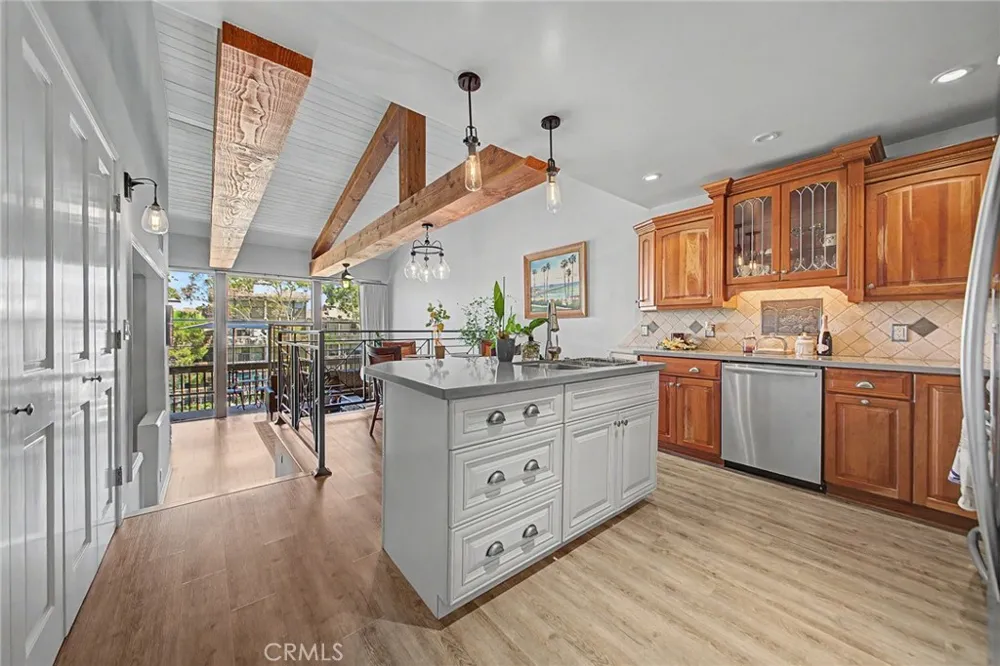 6315 MARINA PACIFICA DRIVE S Long Beach, CA 90803