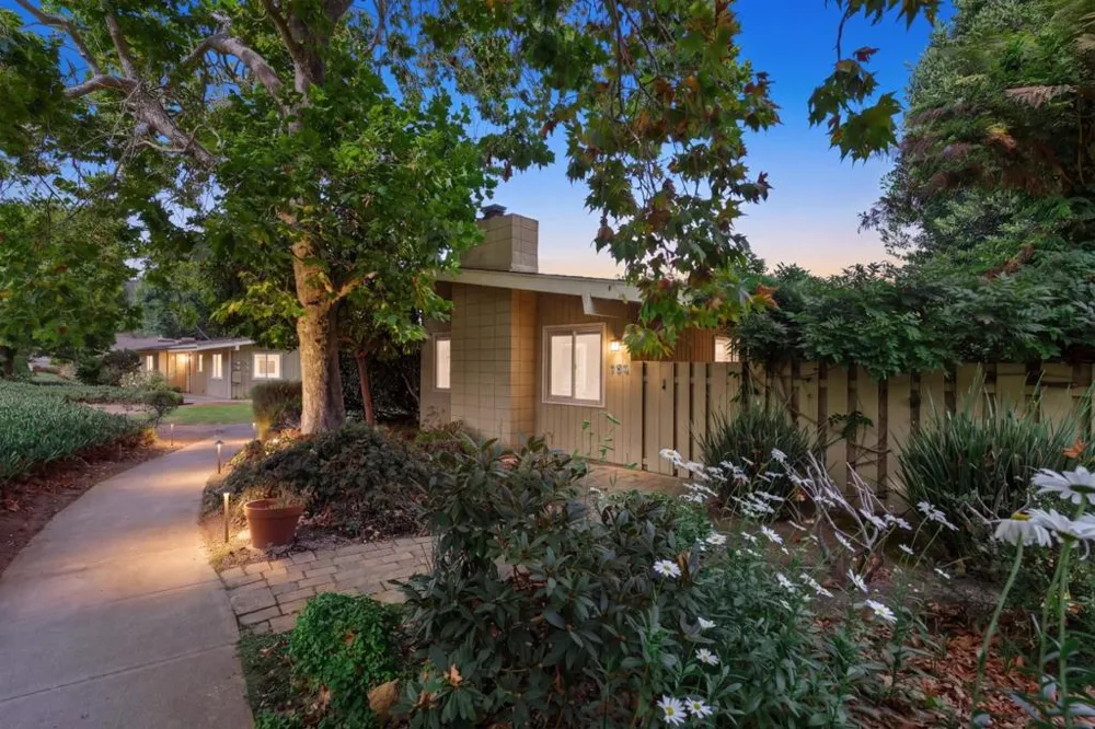 201 Hacienda Carmel Carmel, CA 93923