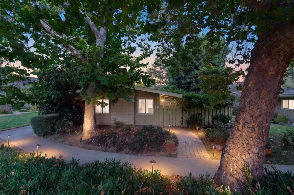 201 Hacienda Carmel Carmel, CA 93923