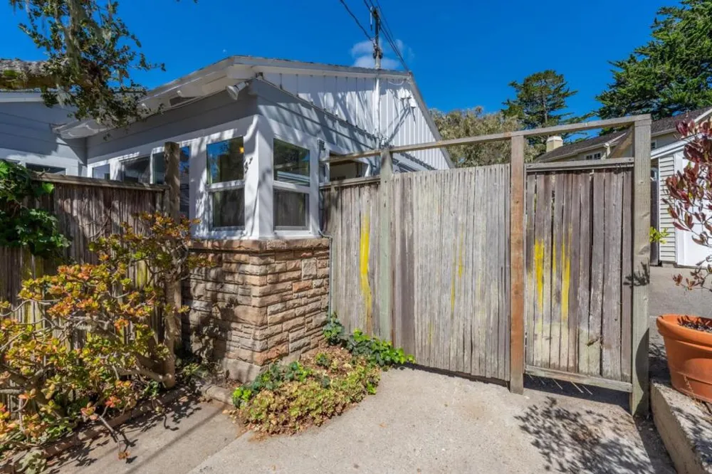 3111 Serra Avenue Carmel, CA 93923