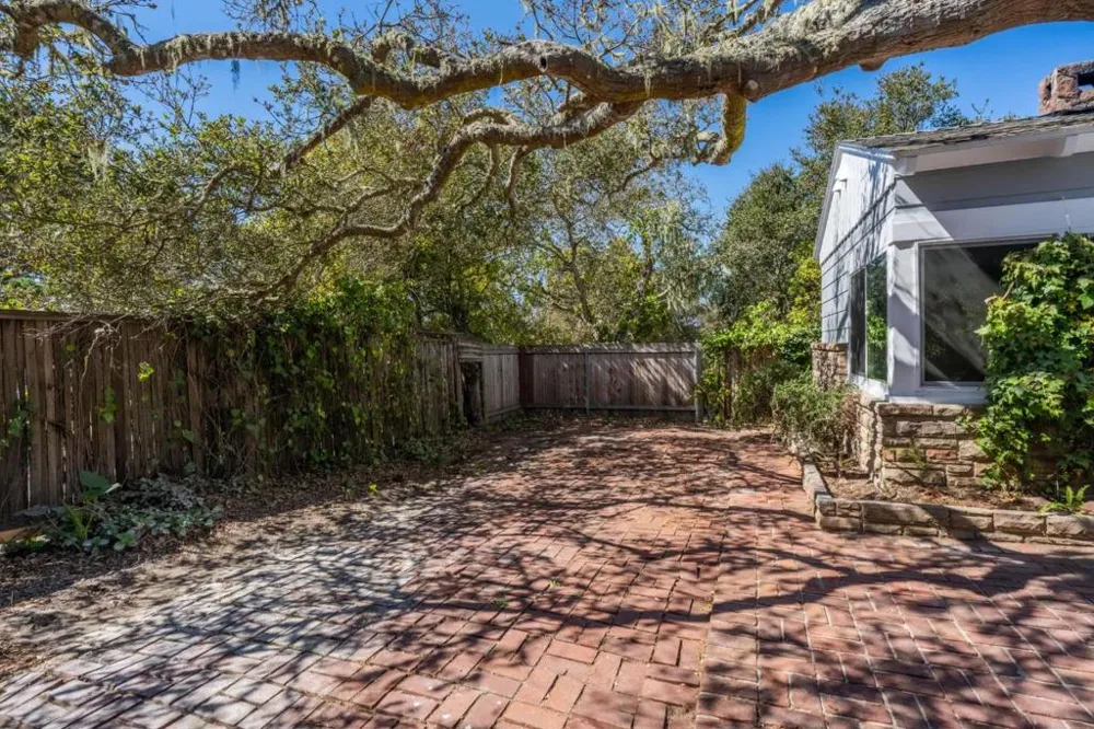 3111 Serra Avenue Carmel, CA 93923