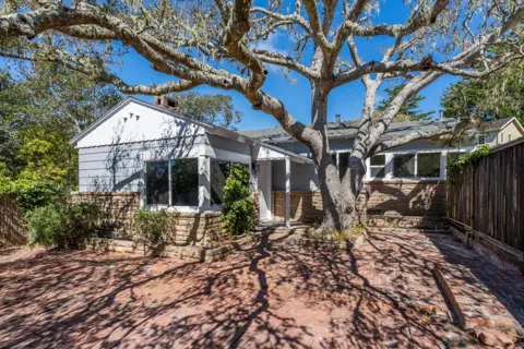 3111 Serra Avenue