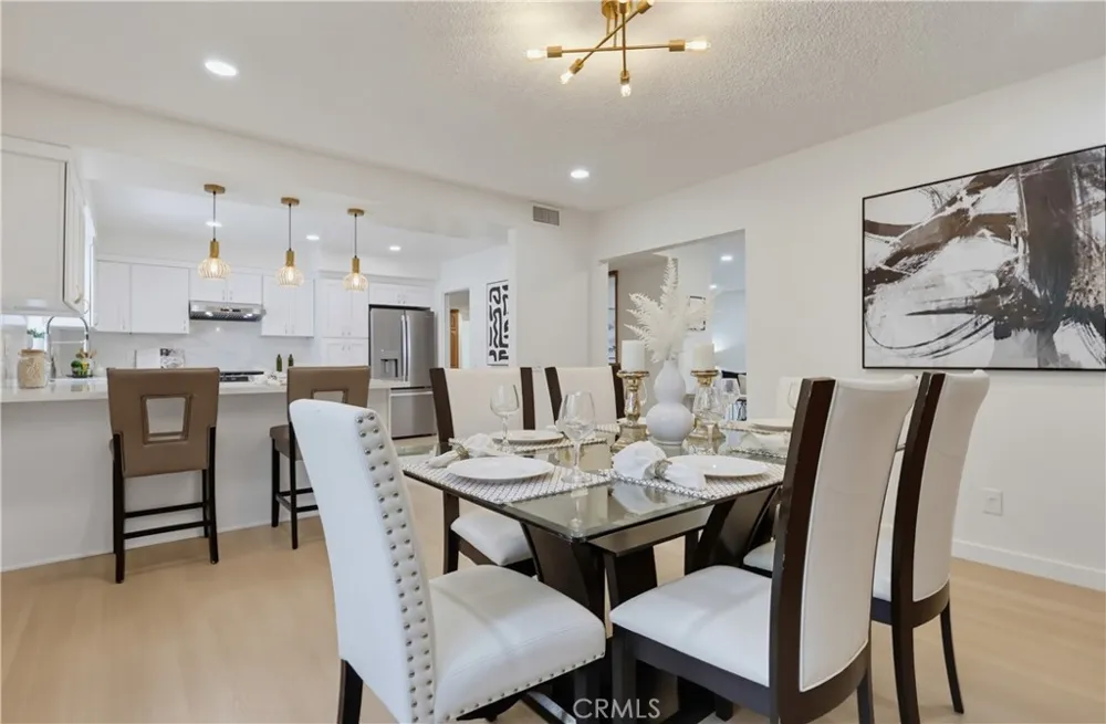 728 E Kensington Los Angeles, CA 90026